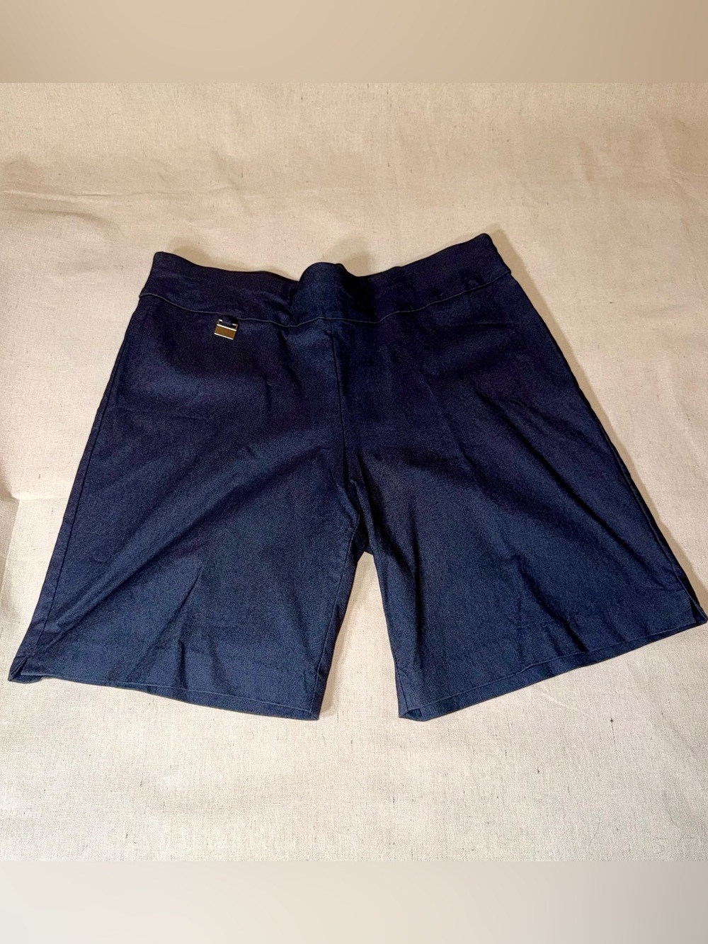 Cortenay Women’s 16W Charcoal Grey Bermuda Shorts Pull On Stretch NWOT